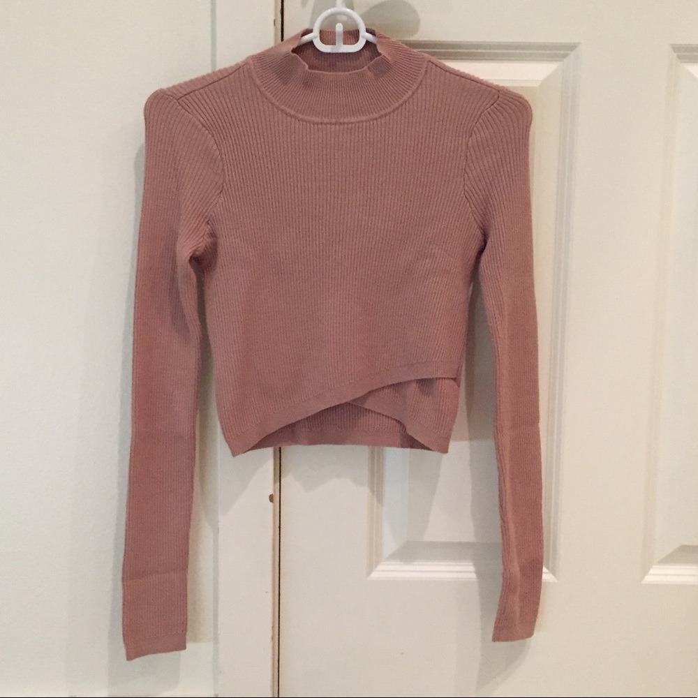Cropped fitted sweater